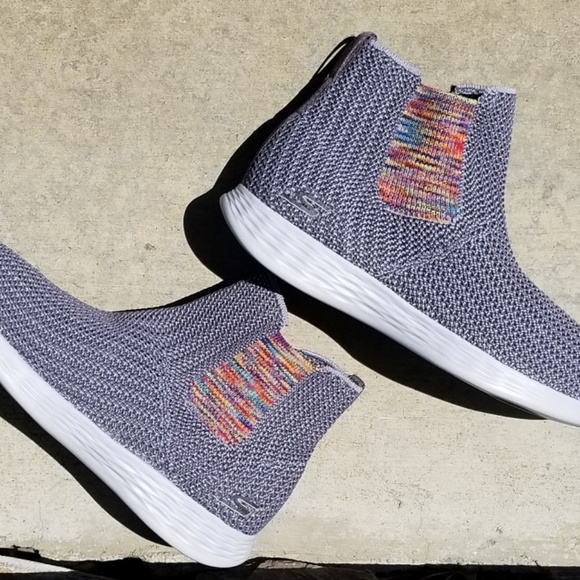 Breathable Slip-On Skechers 9.5 - Picture 2 of 6